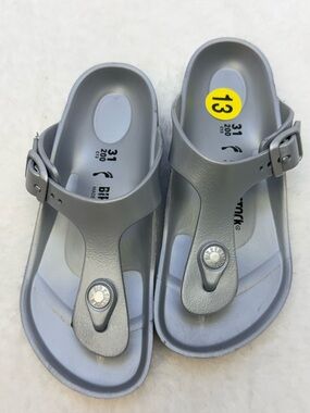 Birkenstock Kids Gizeh EVA Thong Sandals in Light Gray size 13 NWOB